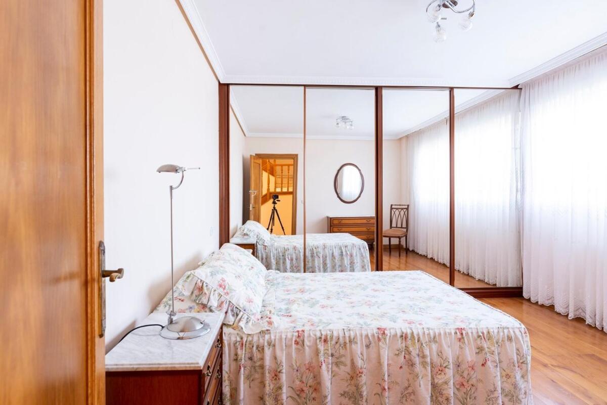 Bárcena de Cicero Casa Con Jardin En Gamaヴィラ エクステリア 写真