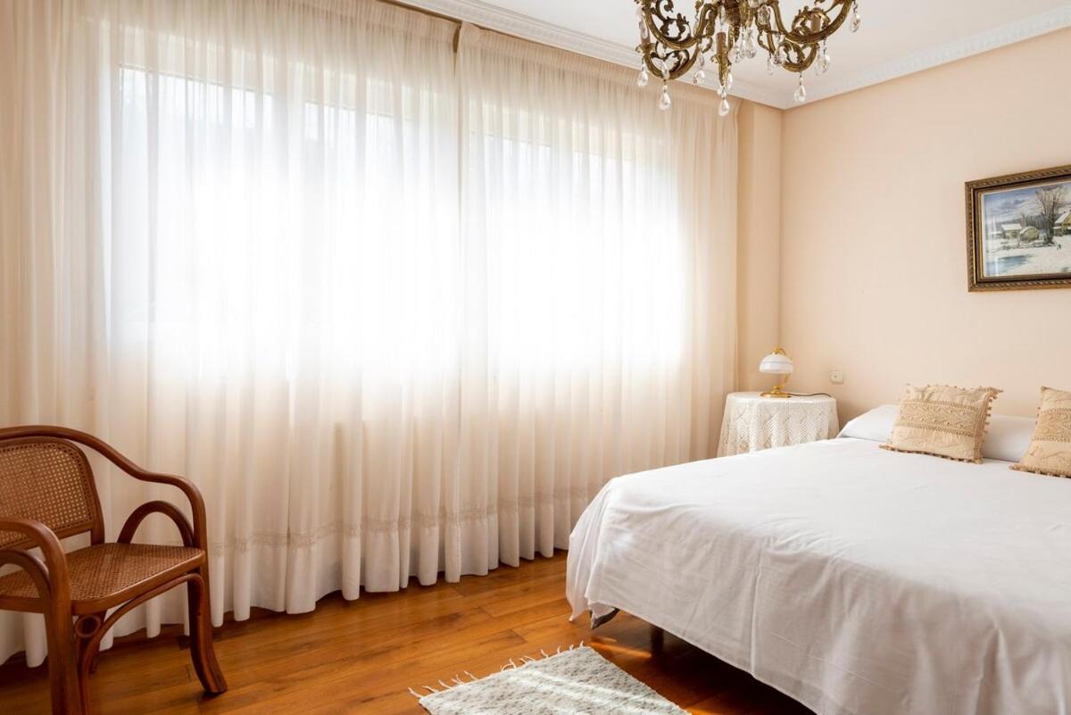 Bárcena de Cicero Casa Con Jardin En Gamaヴィラ エクステリア 写真