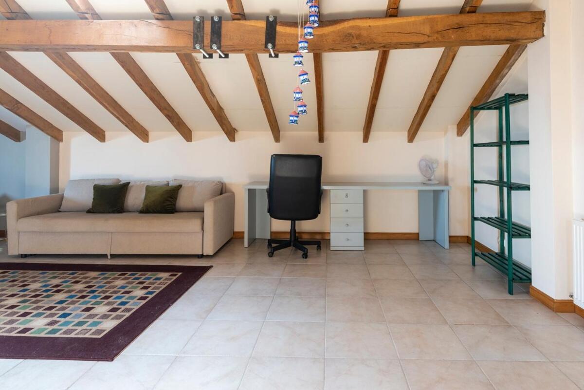 Bárcena de Cicero Casa Con Jardin En Gamaヴィラ エクステリア 写真